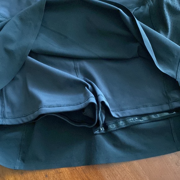 Athleta black run with it skort sz M - Picture 3 of 6